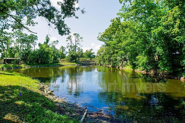 Building Photo - 112 Pinebrook Dr