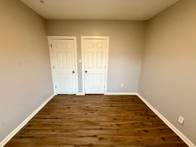 Building Photo - Updated 3-Bedroom Home for Lease – Section 8 Welcome - Call (313)429-3244
