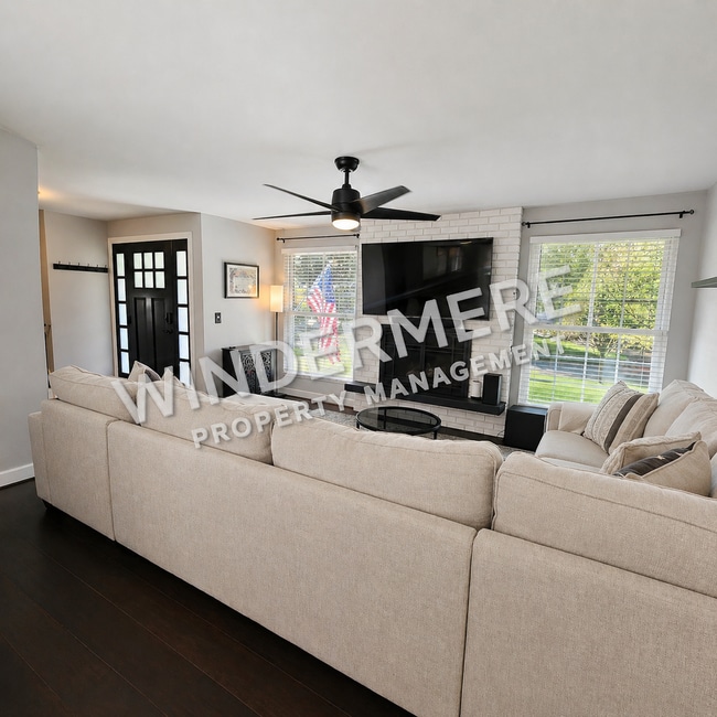 Building Photo - Elevated Living in CK School District | Hot Tub, A/C & Private Outdoor Retreat