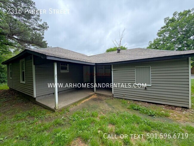 Building Photo - 2316 Parker St
