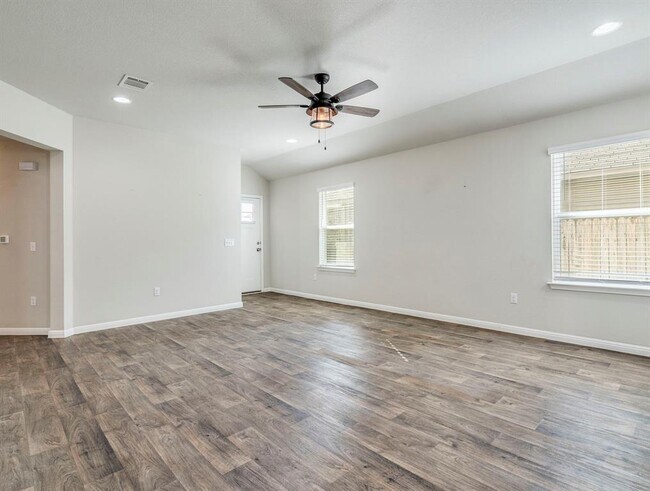 Building Photo - 136 Dunlin Ln