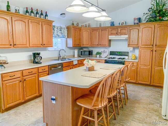 Building Photo - 1031 Buran Dr