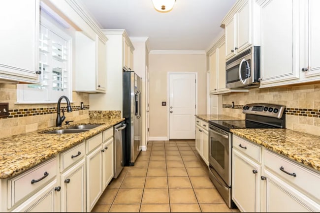 Building Photo - 417 Tessa Ct