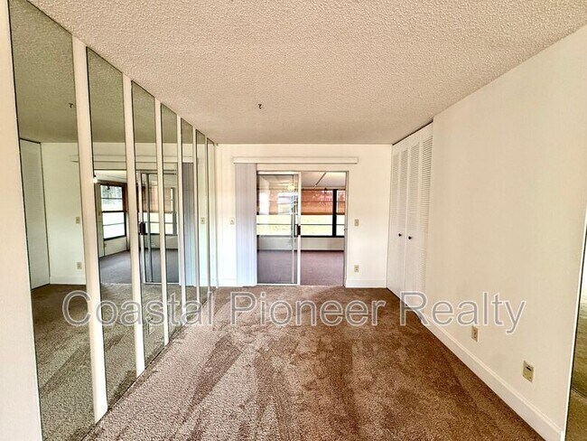 Building Photo - 24862 US-19