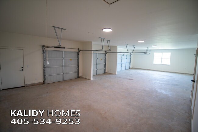 Building Photo - 17584 Salma Rd