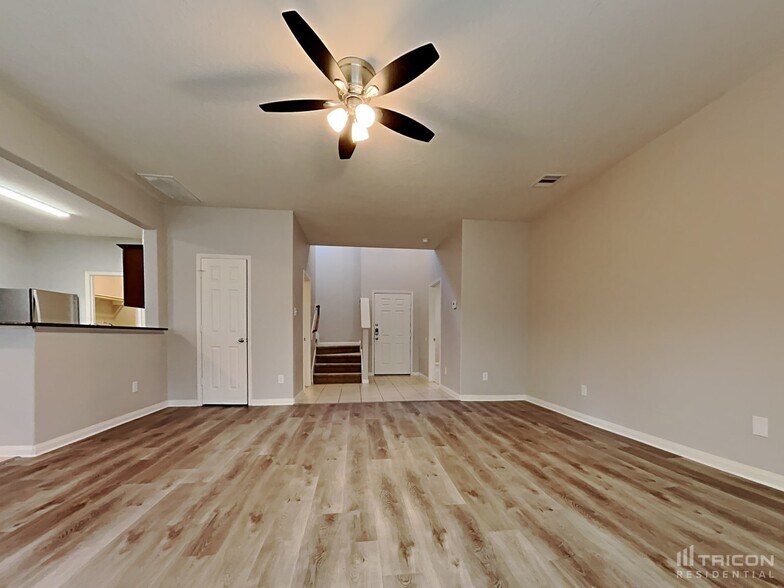 Building Photo - 30906 Sweetwater Cir