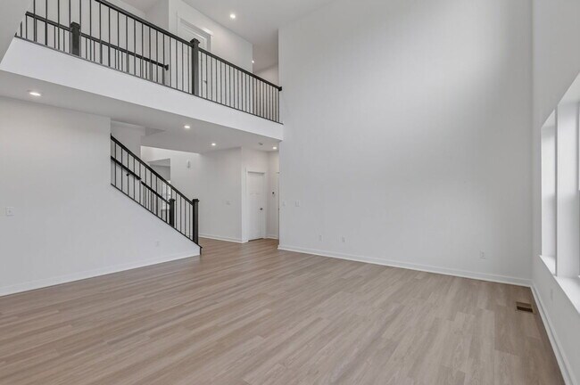 Building Photo - 144 Hanford Ln