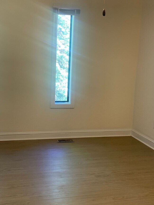 Building Photo - REMODELED NW RALEIGH TOWNHOME OFF LEESVILLE ROAD