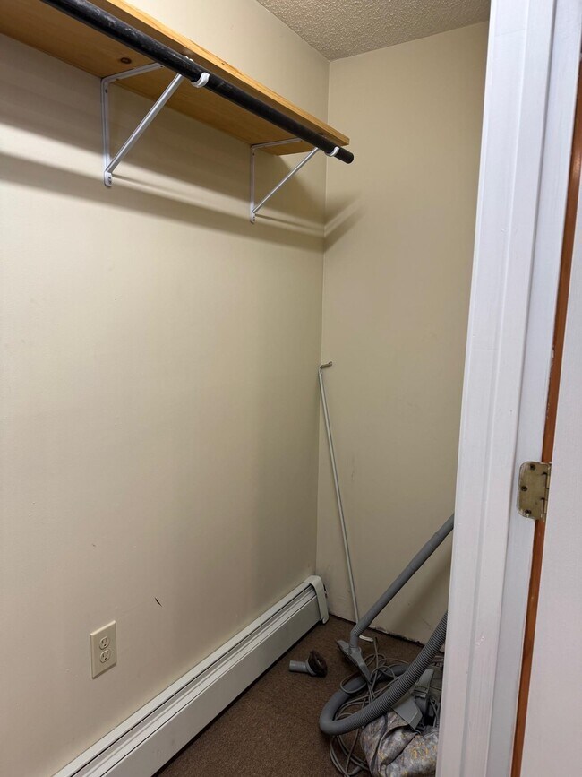 Building Photo - 1187 New Hampshire Rte 175