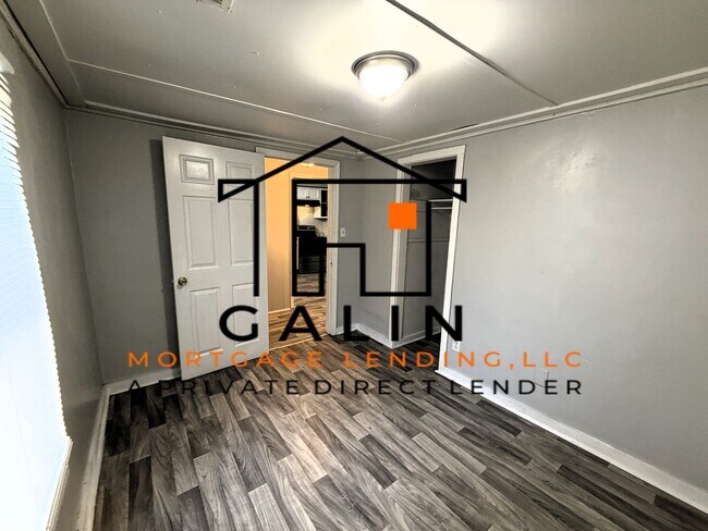 Building Photo - 2203 Clars Ave
