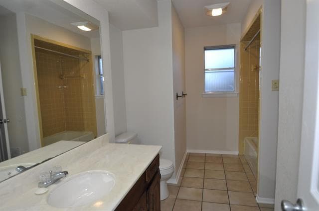 Building Photo - 2610 W Highland Dr