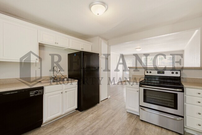 Building Photo - 1126 Silverdale Ct
