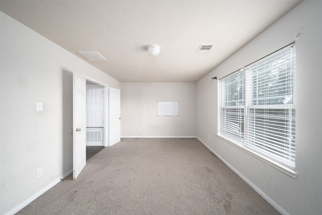 Building Photo - 19543 Otter Trail Ct