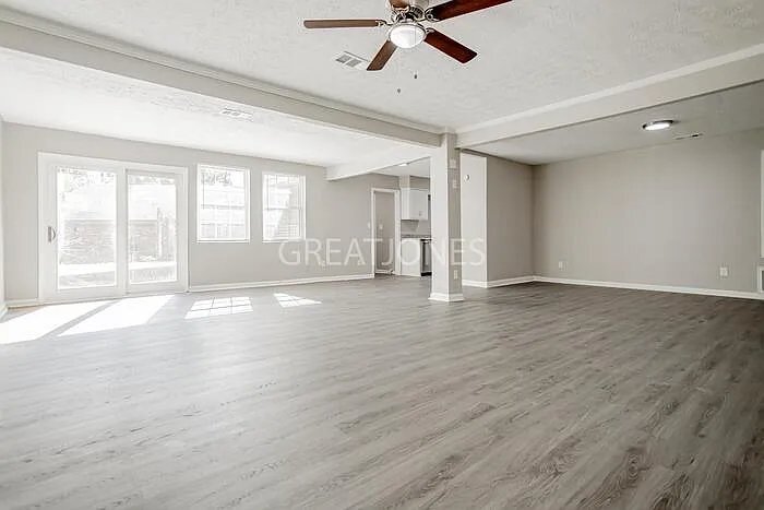 Building Photo - 134 Sycamore Ct