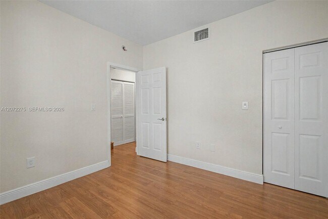 Building Photo - 2945 Coconut Ave