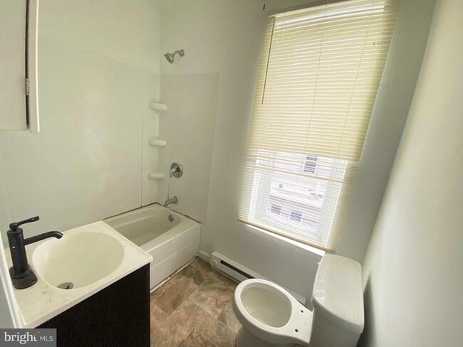 Building Photo - 3329 Malta St