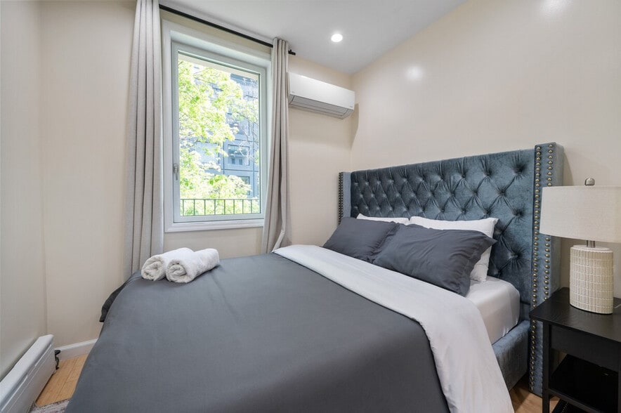 Building Photo - 318 E 62nd St