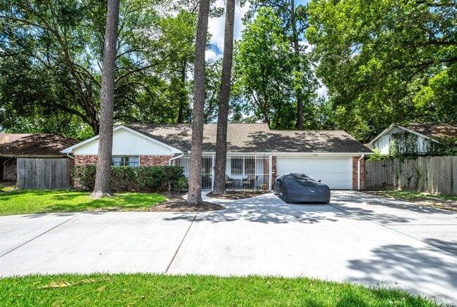 Building Photo - 12739 Memorial Dr
