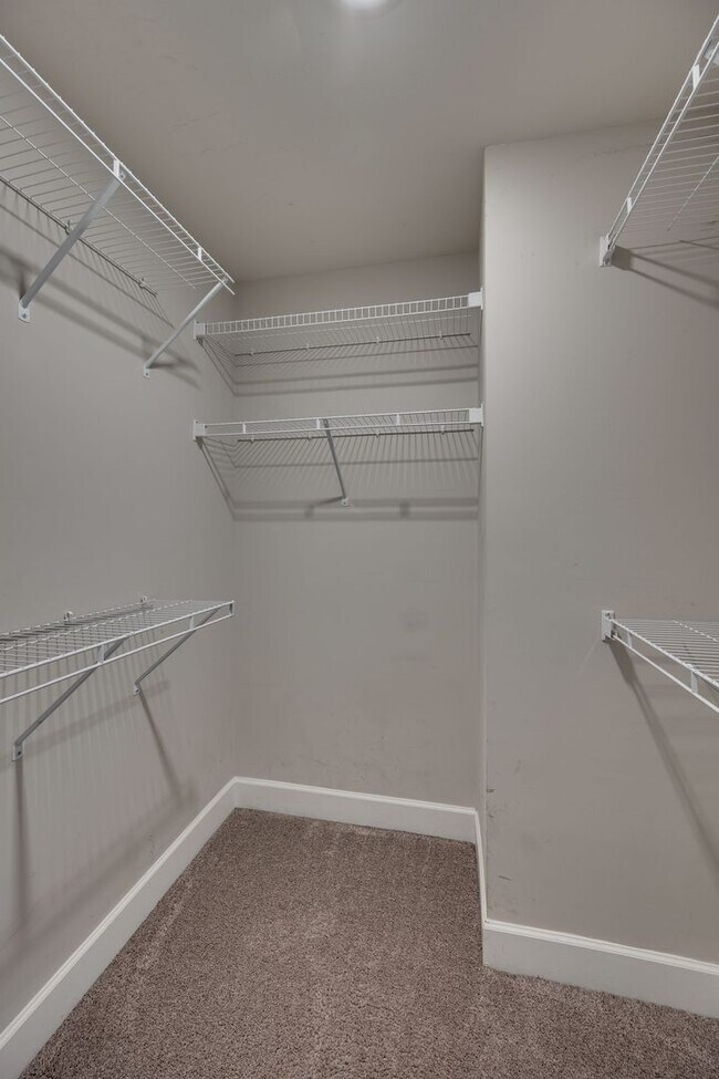 Building Photo - 1135 Lilly Valley Way