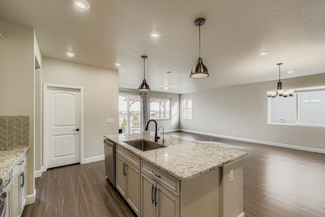 Building Photo - 18281 Grosbeak Pl