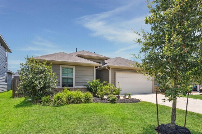 Primary Photo - 6414 Fiddlewood Thicket Ln