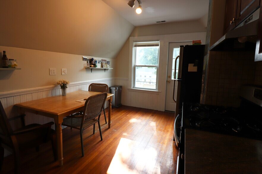 Building Photo - 5A Kendall St