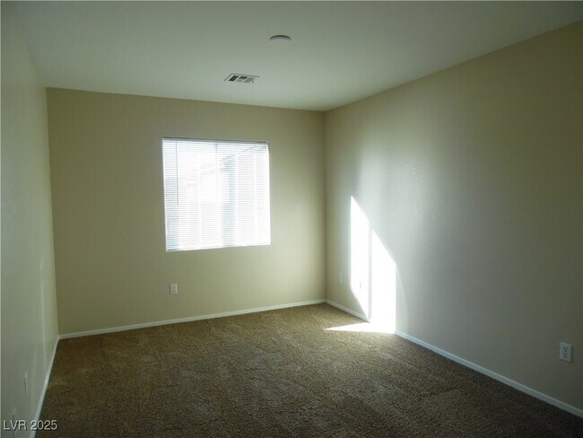 Building Photo - 6371 Thunder Gulch Ave