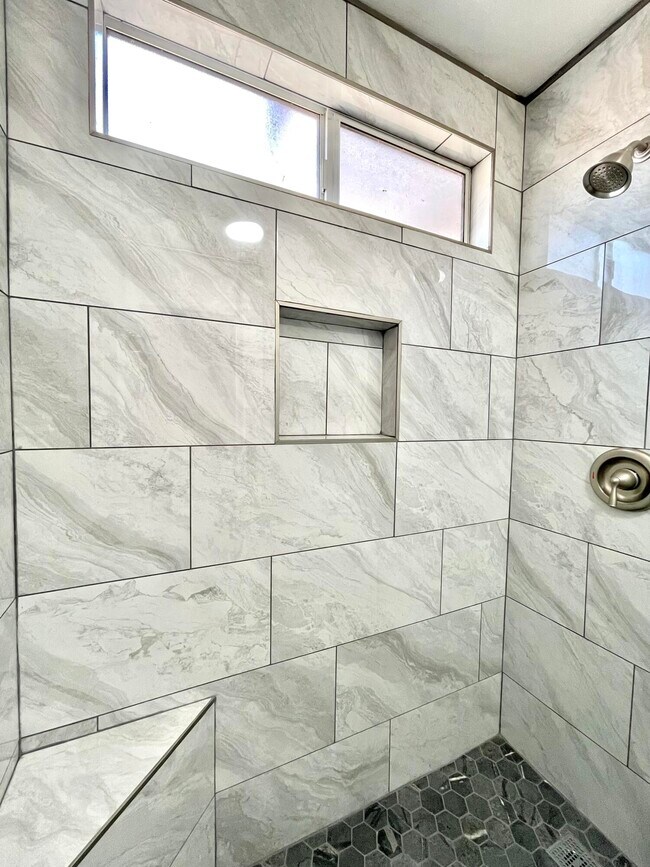 Building Photo - 73969 Olive Ct