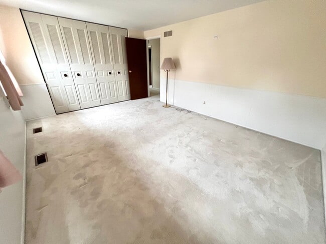 Building Photo - Beautiful Home - 3 Bedroom 2.5 Bathroom - ...