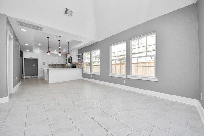 Building Photo - 7010 Kernel St