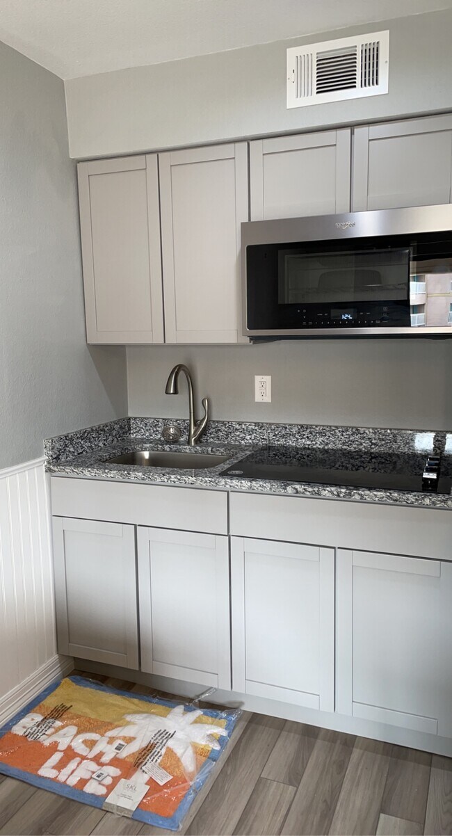 Building Photo - 3938 Surfside Blvd