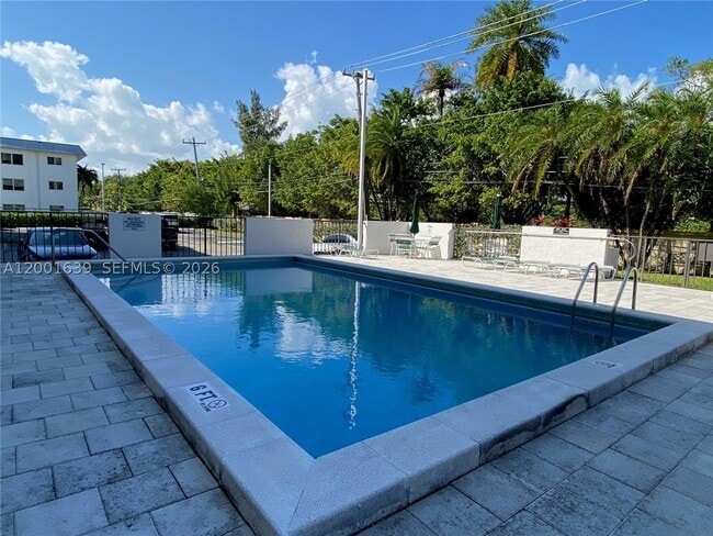 Building Photo - 255 Galen Dr