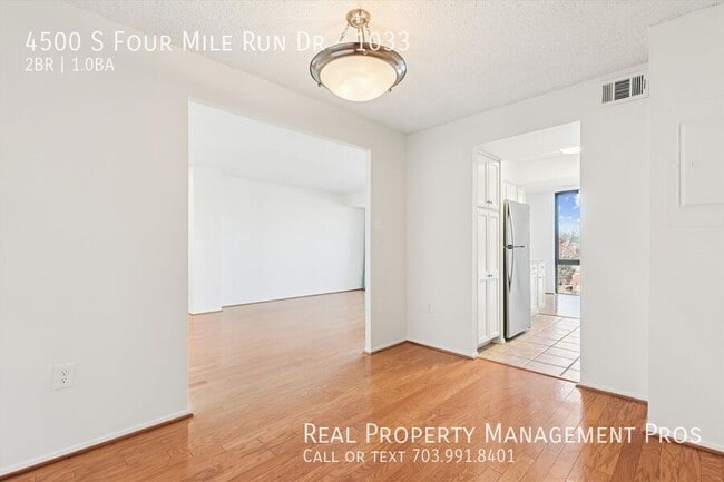 Building Photo - 4500 S Four Mile Run Dr
