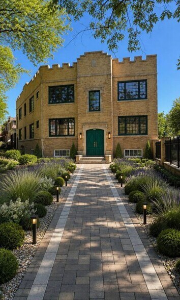 Building Photo - 3107 N Harding Ave