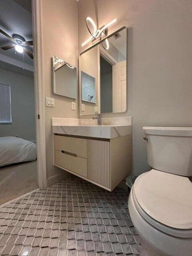 Building Photo - 1460 Corbison Point Pl