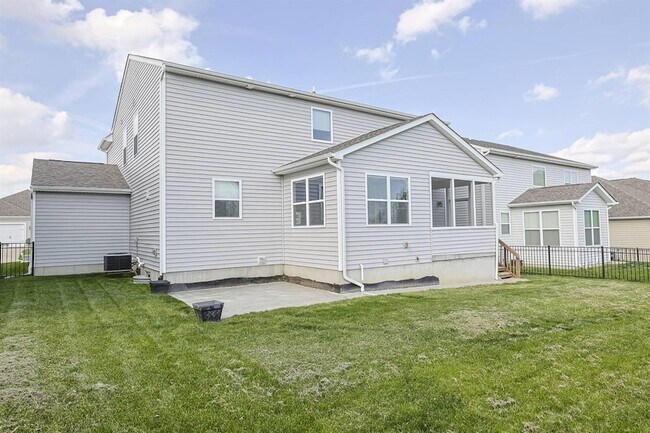 Building Photo - 6545 Cannondale Dr