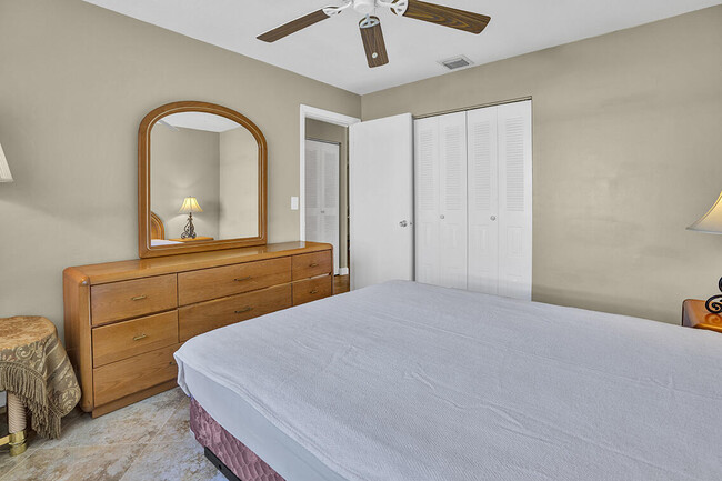 Building Photo - 6722 Moonlit Dr