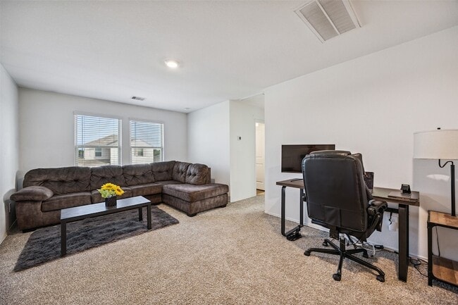 Building Photo - 5102 Hedgerose Ln