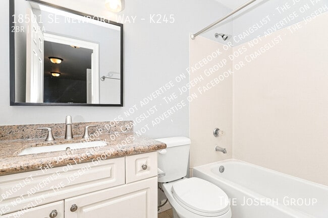 Building Photo - 18501 SE Newport Way