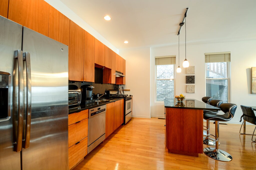 Building Photo - 1407 N Wicker Park Ave