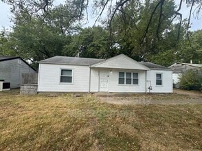 Building Photo - 9733 Dennis Dr