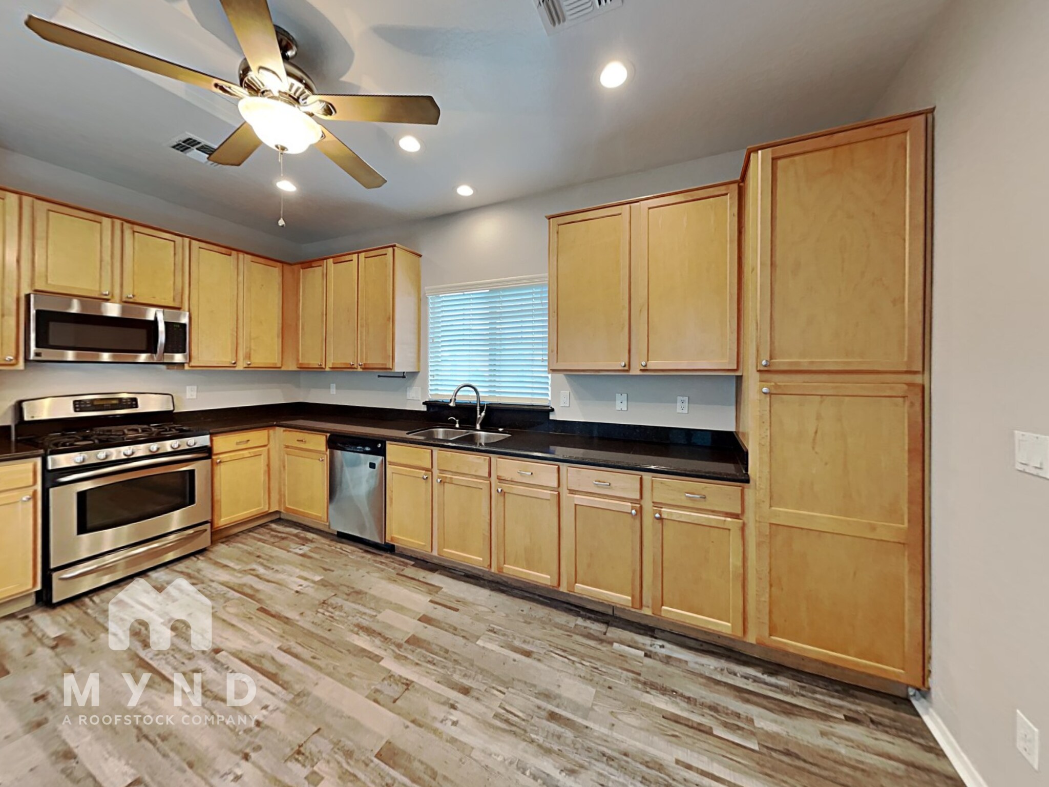 Building Photo - 2507 N 148th Dr