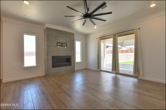Building Photo - 218 Rutland Pl