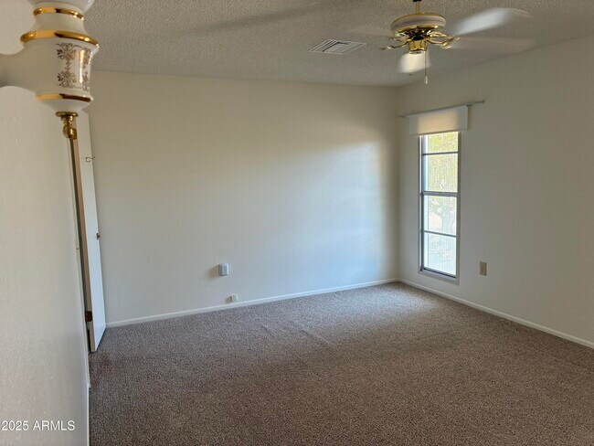 Building Photo - 17807 N 125th Dr