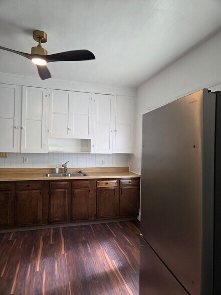 Building Photo - 2781 E 126th St