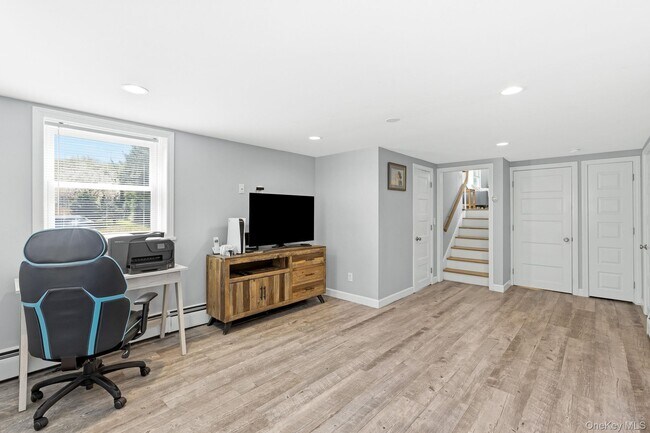 Building Photo - 17 Cottage Pl