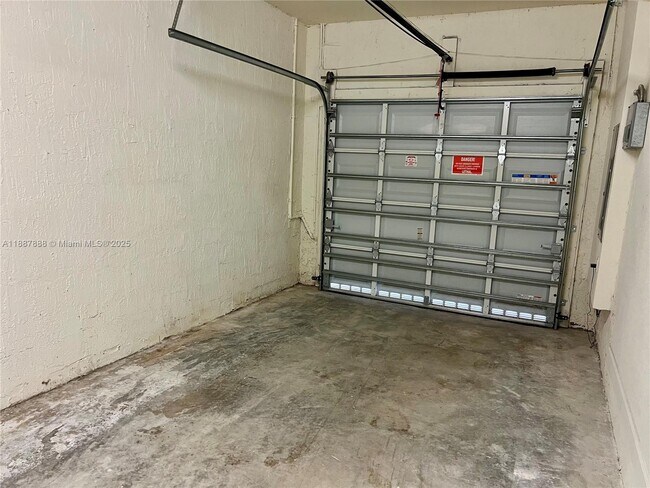 Building Photo - 15080 SW 119th Ln