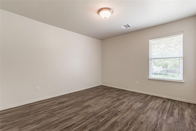 Building Photo - 433 Chalk Hill Ct