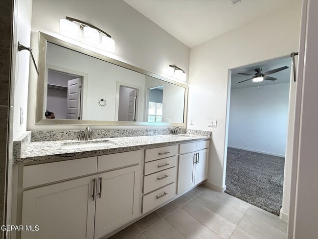 Building Photo - 7792 Enchanted Pk Dr