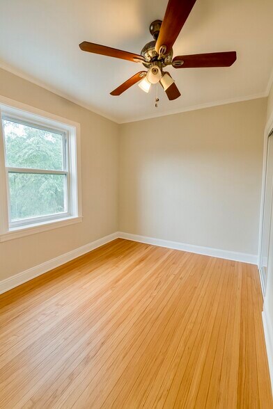 Bedroom 3 - 4301 N Drake Ave